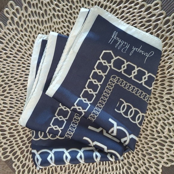 Joseph Ribkoff Scarf Gray Cream Modern Print Large Square Luxury Minimalist - Picture 12 of 12